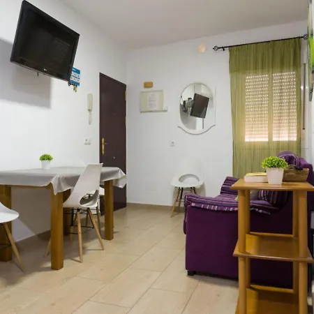 Apartment Juani Solo Familia O Parejas 