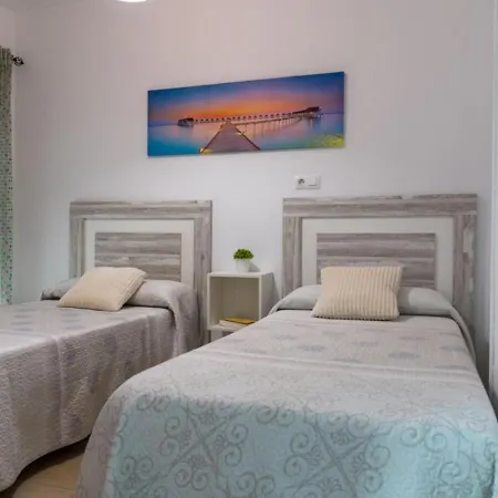 Juani Solo Familia O Parejas 